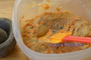 eggless banana cake with carrot and raisins5
